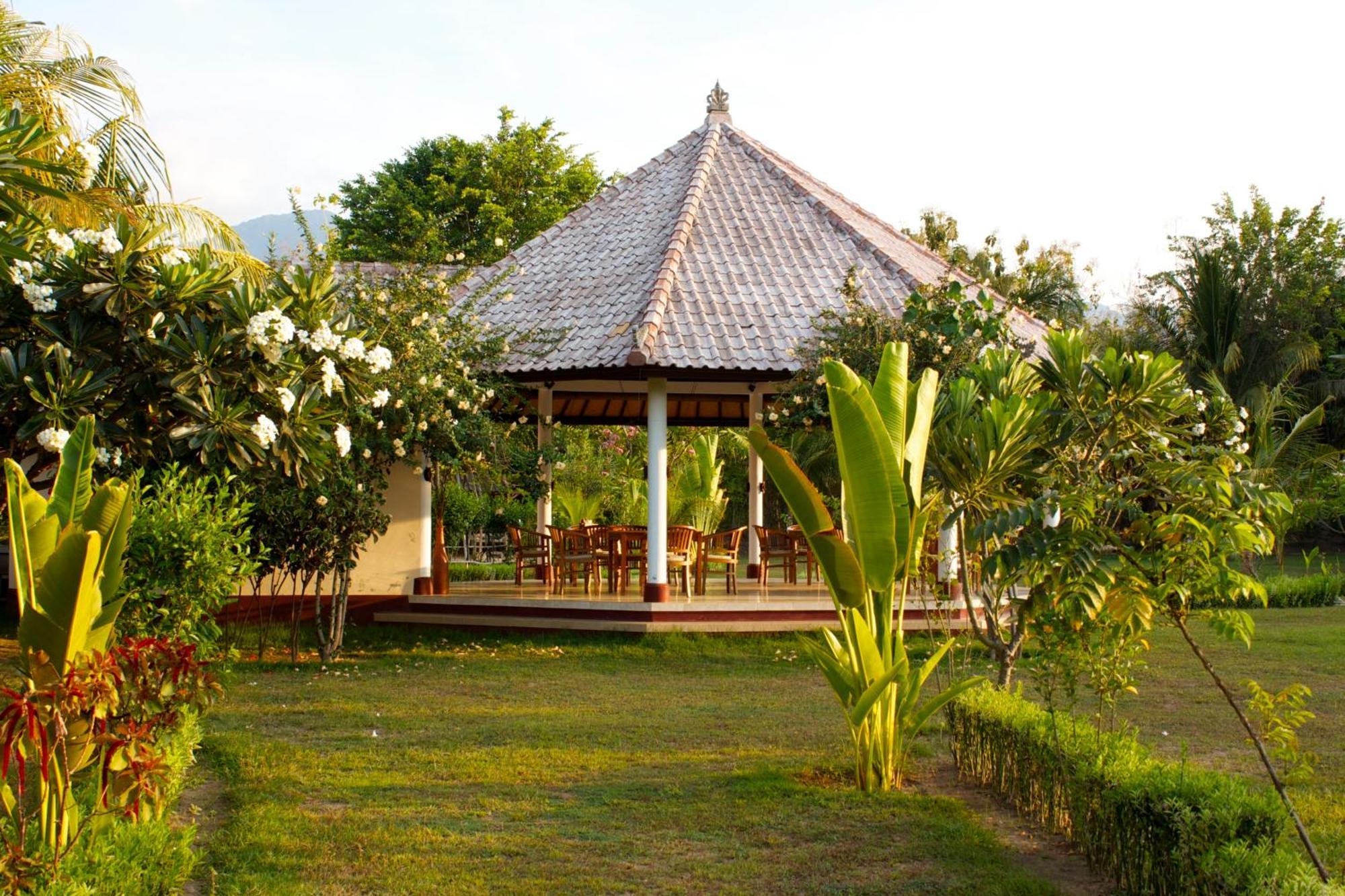 Bali Oase Resort Pemuteran Esterno foto